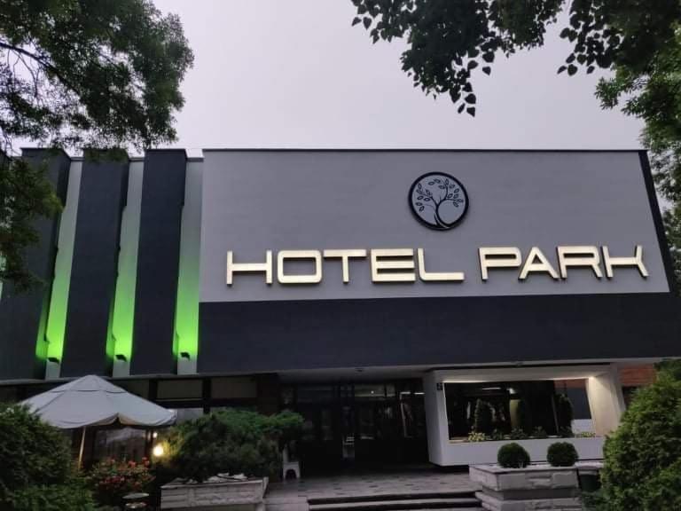 Hotel Park Opoczno Exterior photo