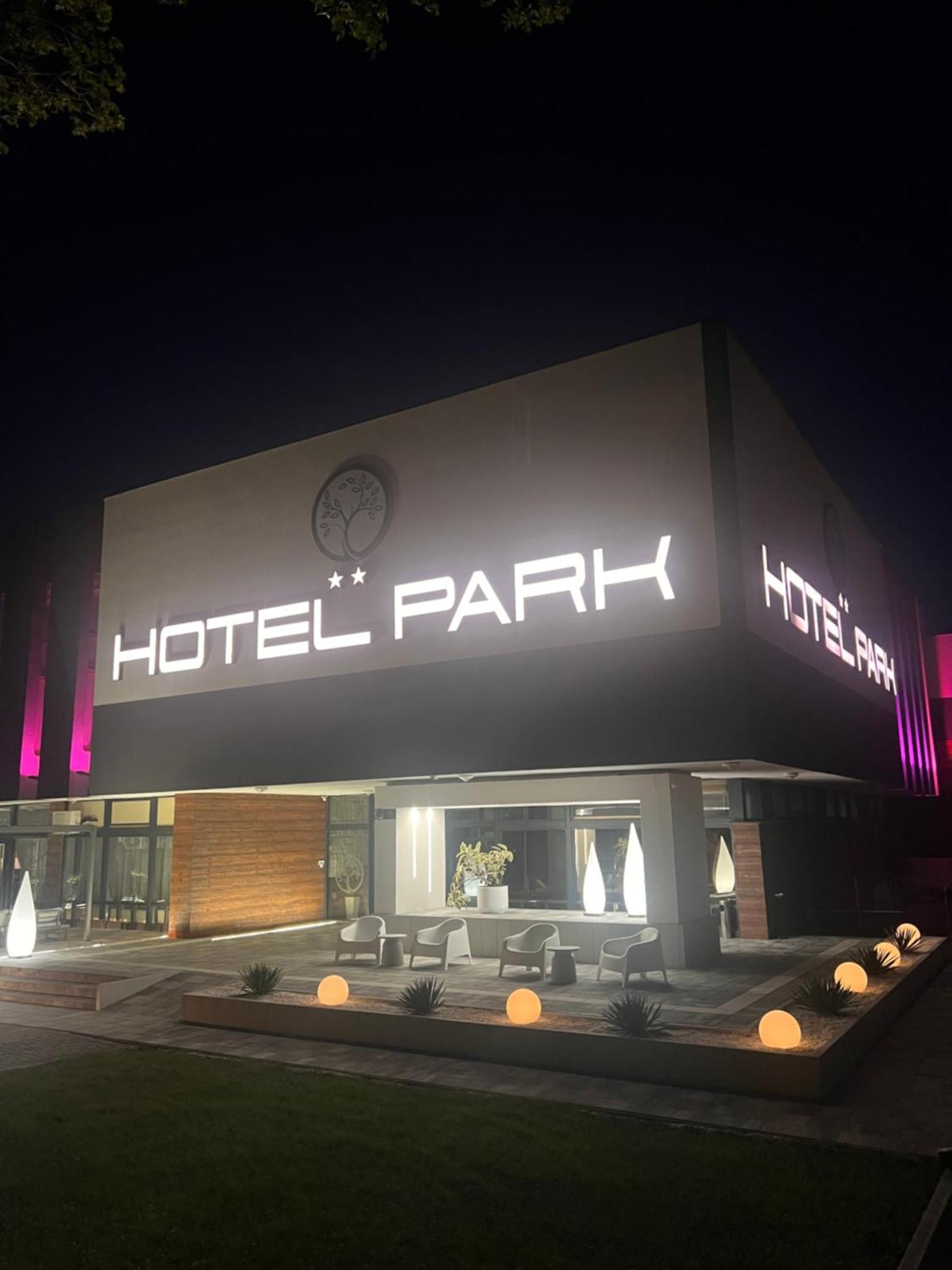 Hotel Park Opoczno Exterior photo